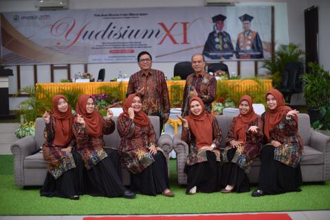DOKUMENTASI FEBI MENGAJI